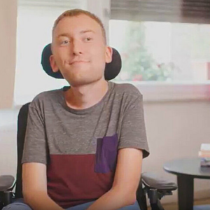 Bild zum Hero Video mit Christian SMA-Betroffener